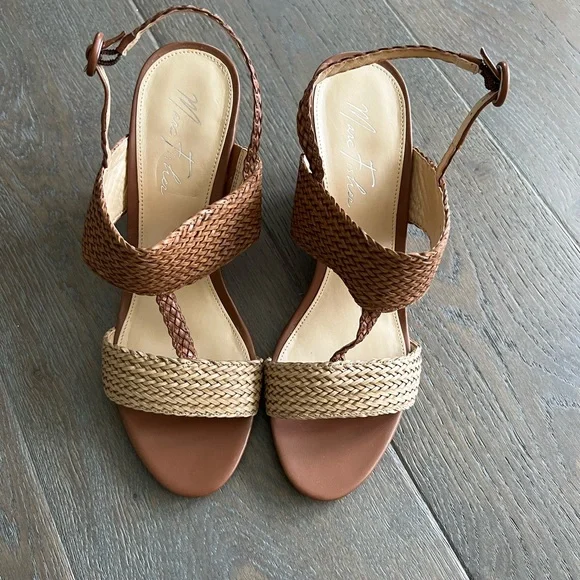 NWOT - Marc Fisher Wedge Sandals - Picture 7 of 8